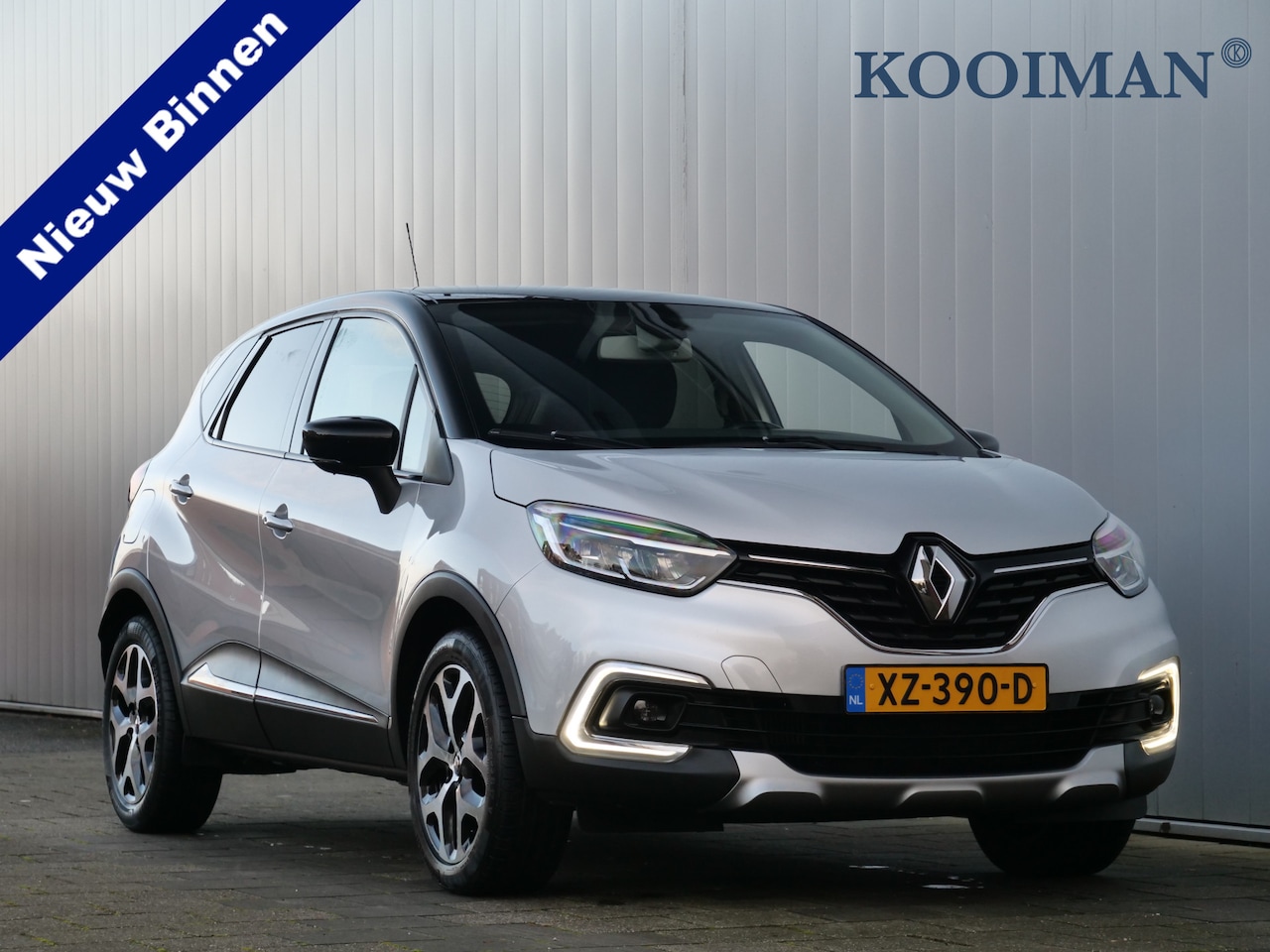 Renault Captur - 1.2 TCe Intens 119 Pk Automaat Navigatie / Parkeersensoren / Trekhaak - AutoWereld.nl