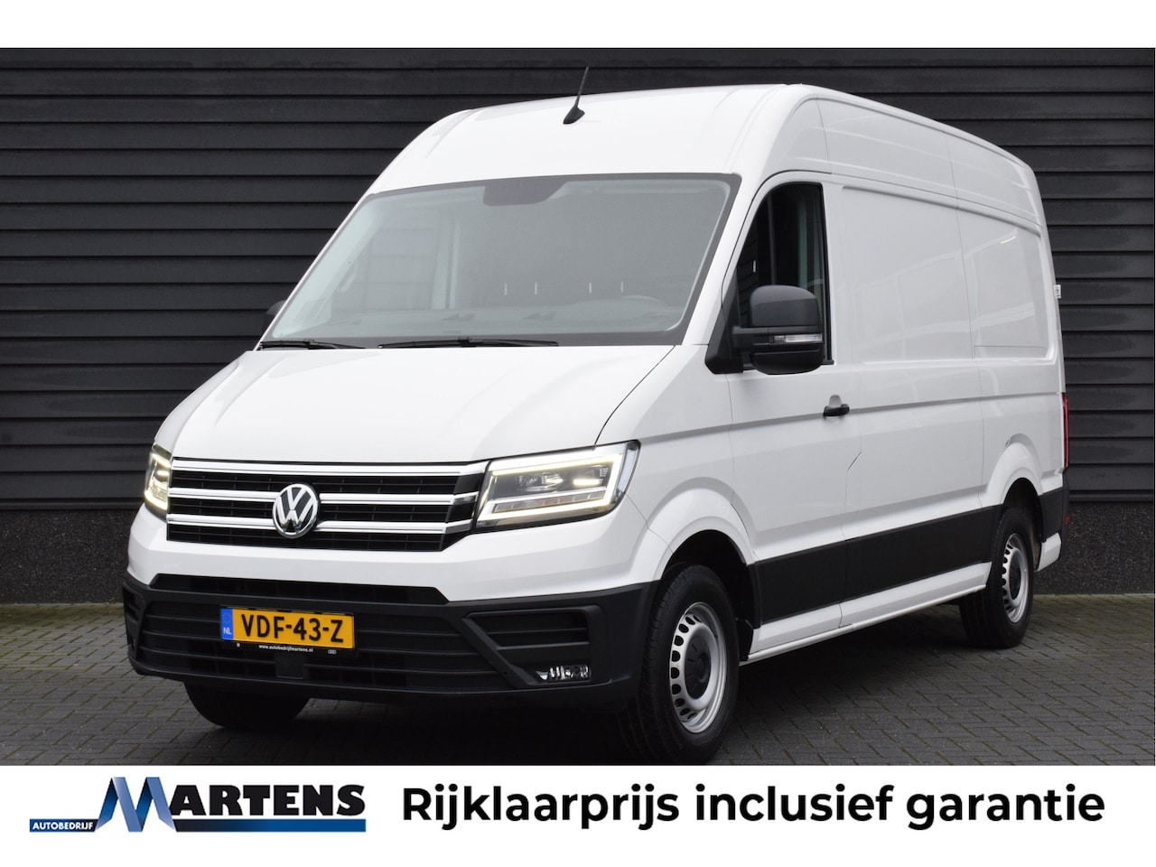 Volkswagen Crafter - 35 2.0 TDI 177pk DSG L3H3 Comfortline Camera Led Navigatie - AutoWereld.nl