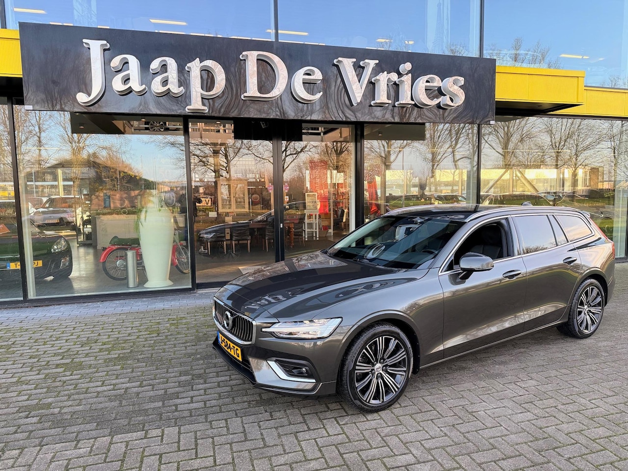 Volvo V60 - 2.0 B3 Inscription 2.0 B3 Inscription - AutoWereld.nl