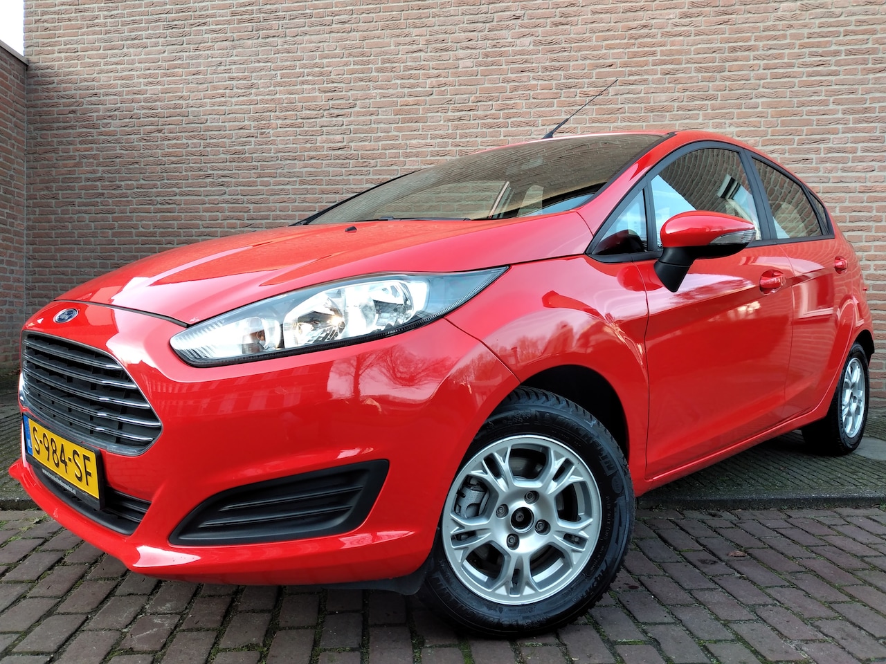 Ford Fiesta - 1.0 Style * AIRCO * 5DEURS * 14"LMV * BEURT NW * APK NW * - AutoWereld.nl