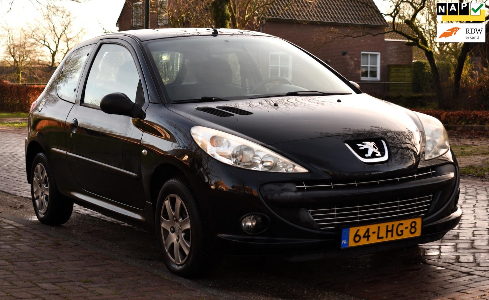 Peugeot 206 - 1.4 XS met ZEER MOOI MET AIRCO EN NAP! - AutoWereld.nl