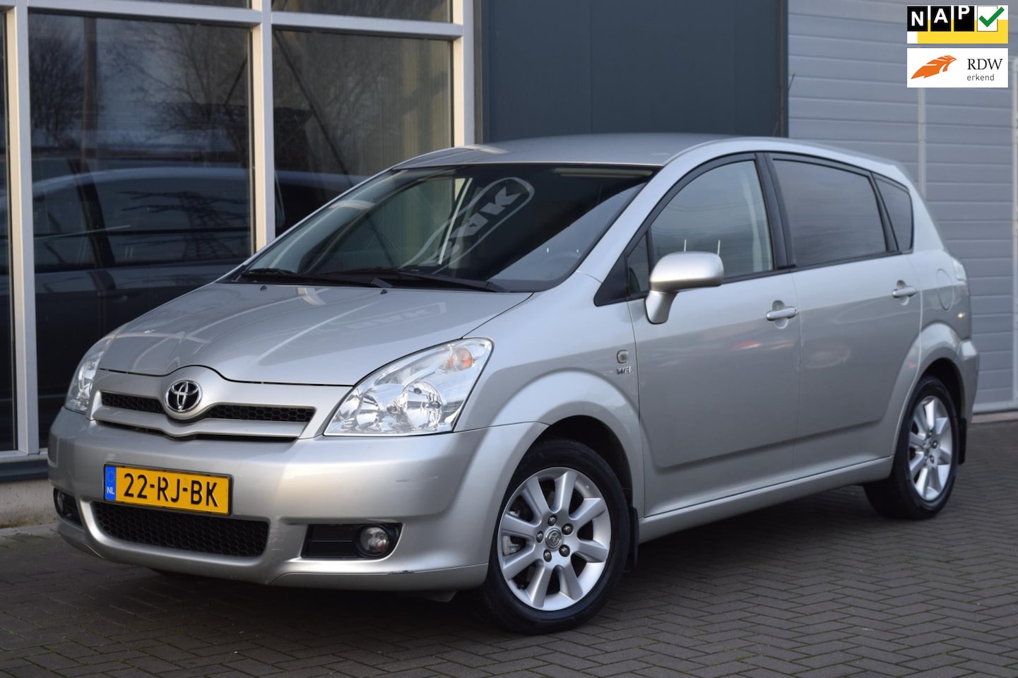 Toyota Corolla Verso - 1.8 VVT-i Luna 7p. | Automaat | Clima | Cruise | NAP + APK 12-2025 ! - AutoWereld.nl