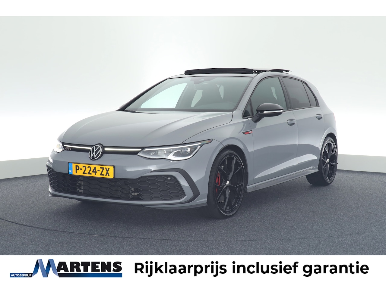 Volkswagen Golf - 2.0 TSI 245pk DSG GTI Pano Stoelverwarming Virtual Cockpit Navigatie - AutoWereld.nl