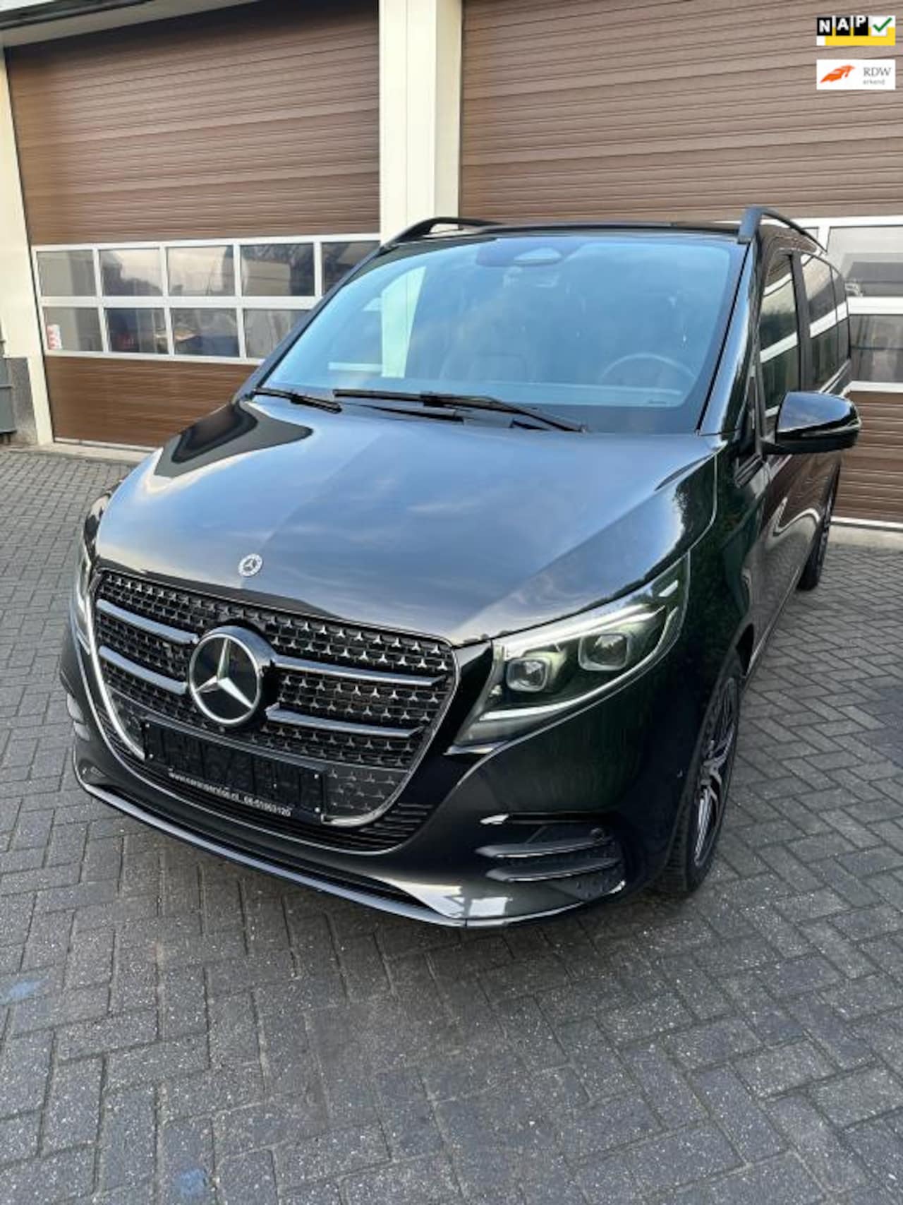 Mercedes-Benz V-klasse - 300d L2 Avantgarde 300d L2 Avantgarde - AutoWereld.nl