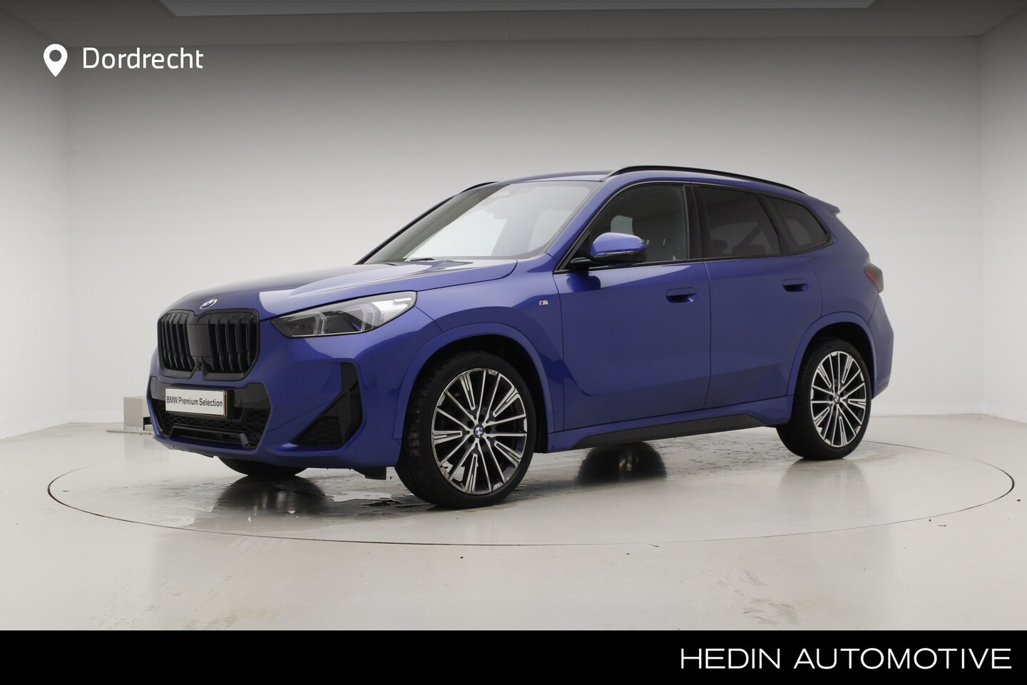 BMW X1 - sDrive18i M-Sport | Panorama | 20" | Harman Kardon | Driving Assistant Professional - AutoWereld.nl