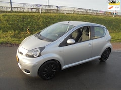 Toyota Aygo - ayco 1.0 benzine Automaat airco navigatie 67.000km