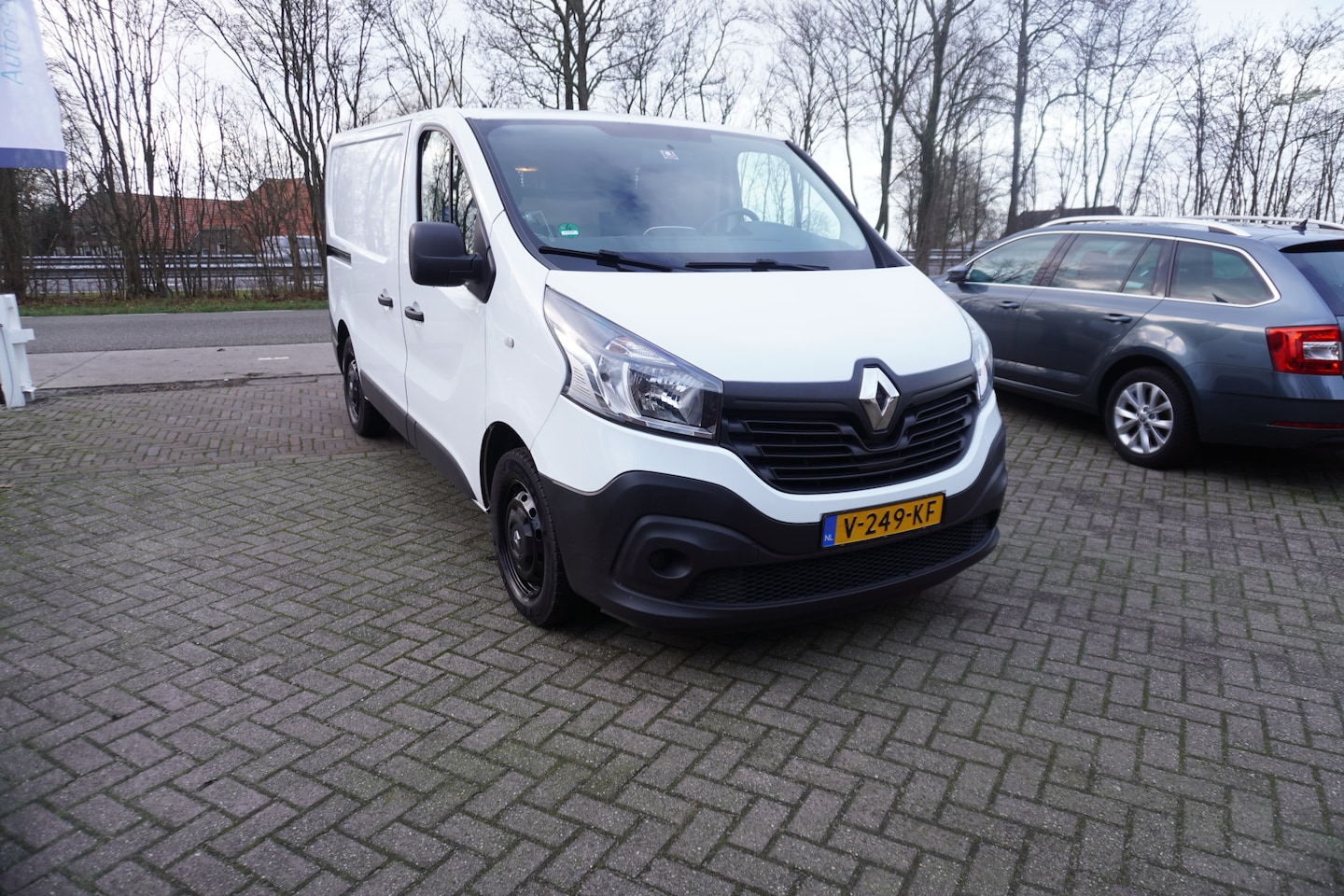 Renault Trafic - 1.6 dCi T29 L1H1 Comfort Energy TREKHAAK DUBBELE SCHUIFDEUR NAVI PDC - AutoWereld.nl