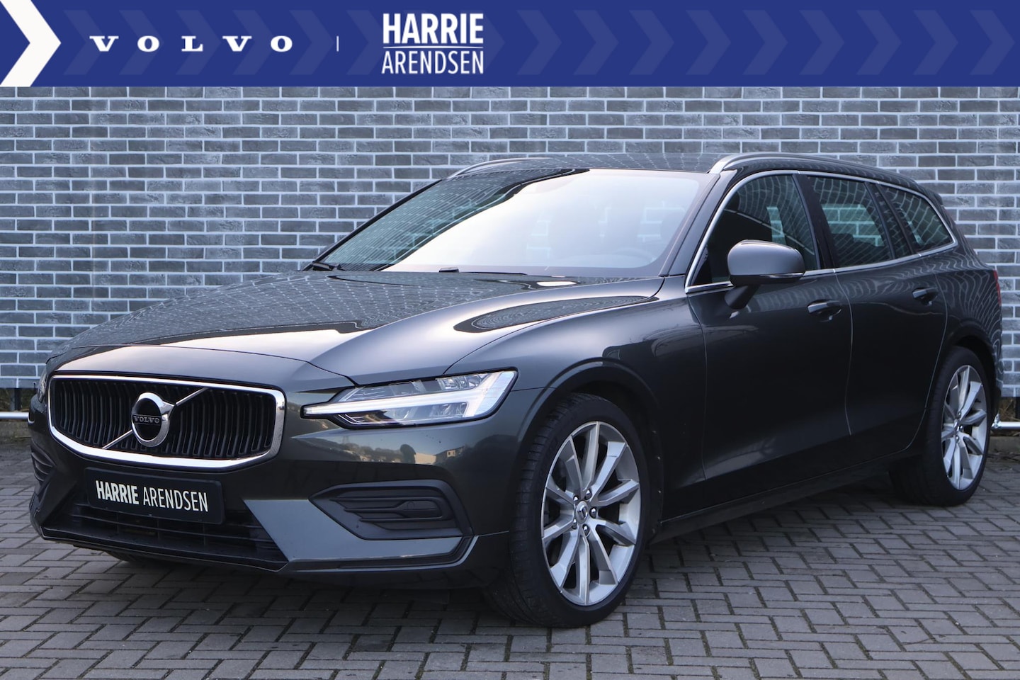 Volvo V60 - 2.0 T4 Momentum Pro Keyless Entry | Led Koplampen | Lederen Bekleding | - AutoWereld.nl