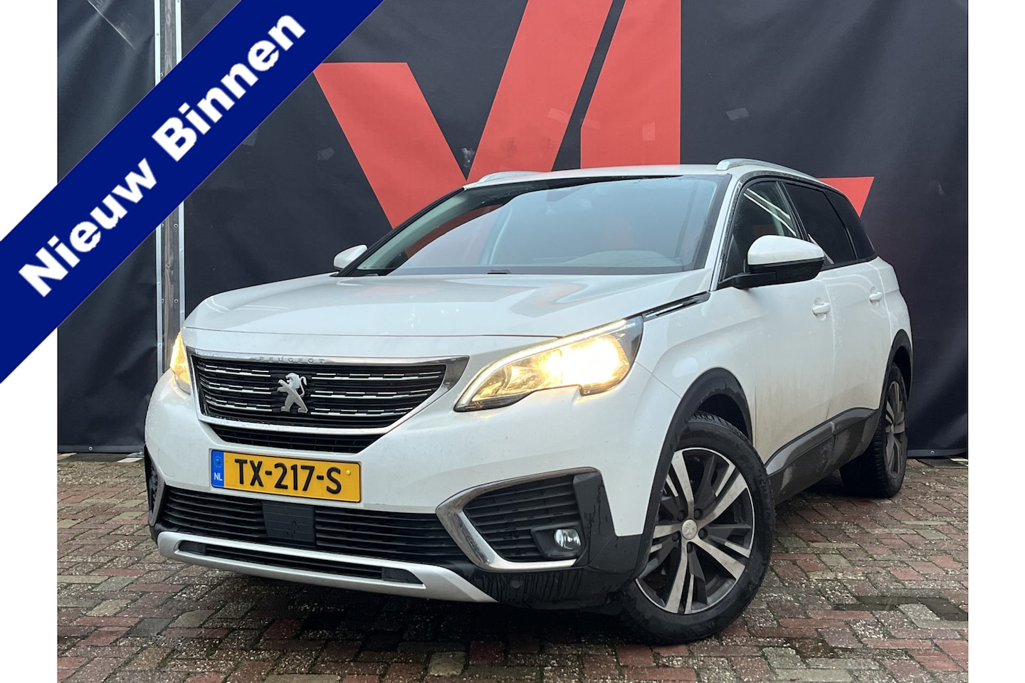 Peugeot 5008 - 1.6 BlueHDI Blue Lease Premium | Nieuw Binnen! | Automaat | Navi | 7 Persoons - AutoWereld.nl