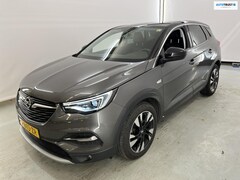 Opel Grandland X - 1.6 Turbo 181pk Automaat Business Executive | Panoramadak | ACC | Navi | Camera | Trekhaak