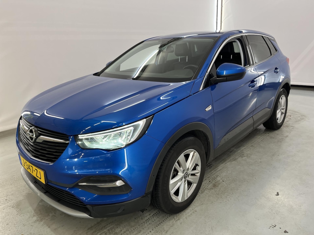 Opel Grandland X - 1.6 Turbo 181pk Automaat Business Executive | Apple CarPlay / Android Auto | Navigatie | 1 - AutoWereld.nl