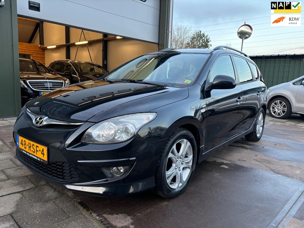 Hyundai i30 CW - 1.4i i-Drive Cool Airco Dealer Onderhouden - AutoWereld.nl