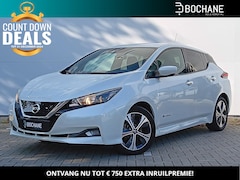 Nissan LEAF - 40 kWh N-Connecta Navigatie / Climate Control / Stuurwielverwarming / Achterbankverwarming