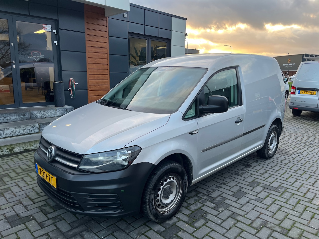 Volkswagen Caddy - 2.0 TDI Zilver Airco 2019 - AutoWereld.nl