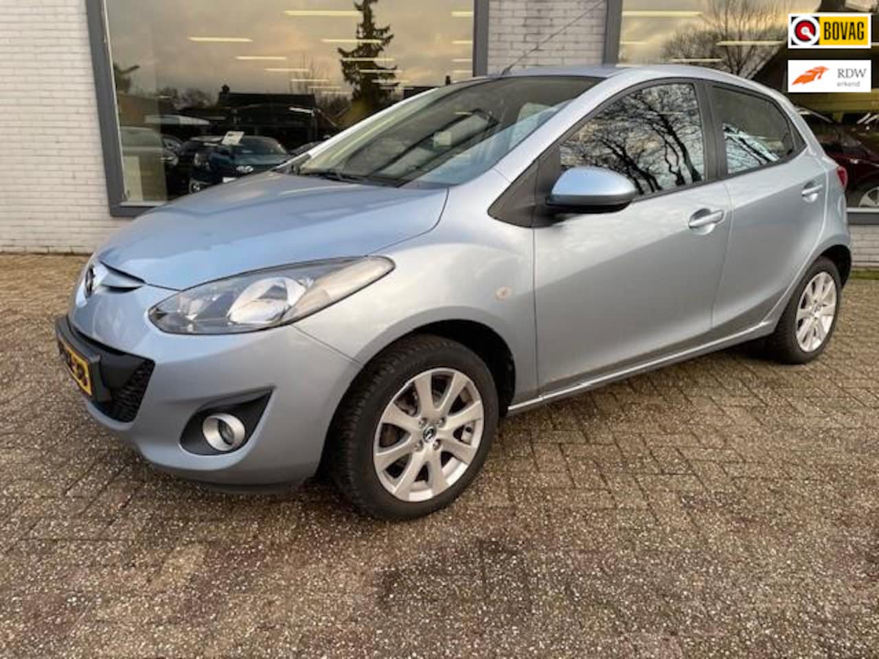 Mazda 2 - 1.5 GT-L Automaat | Stoelverwarming | parkeersensoren achter | airco - AutoWereld.nl