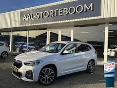 BMW X1 - xDrive25e High Executive M Sport | Black line | LED | Pano | Apple Carplay | DAB | Keyless