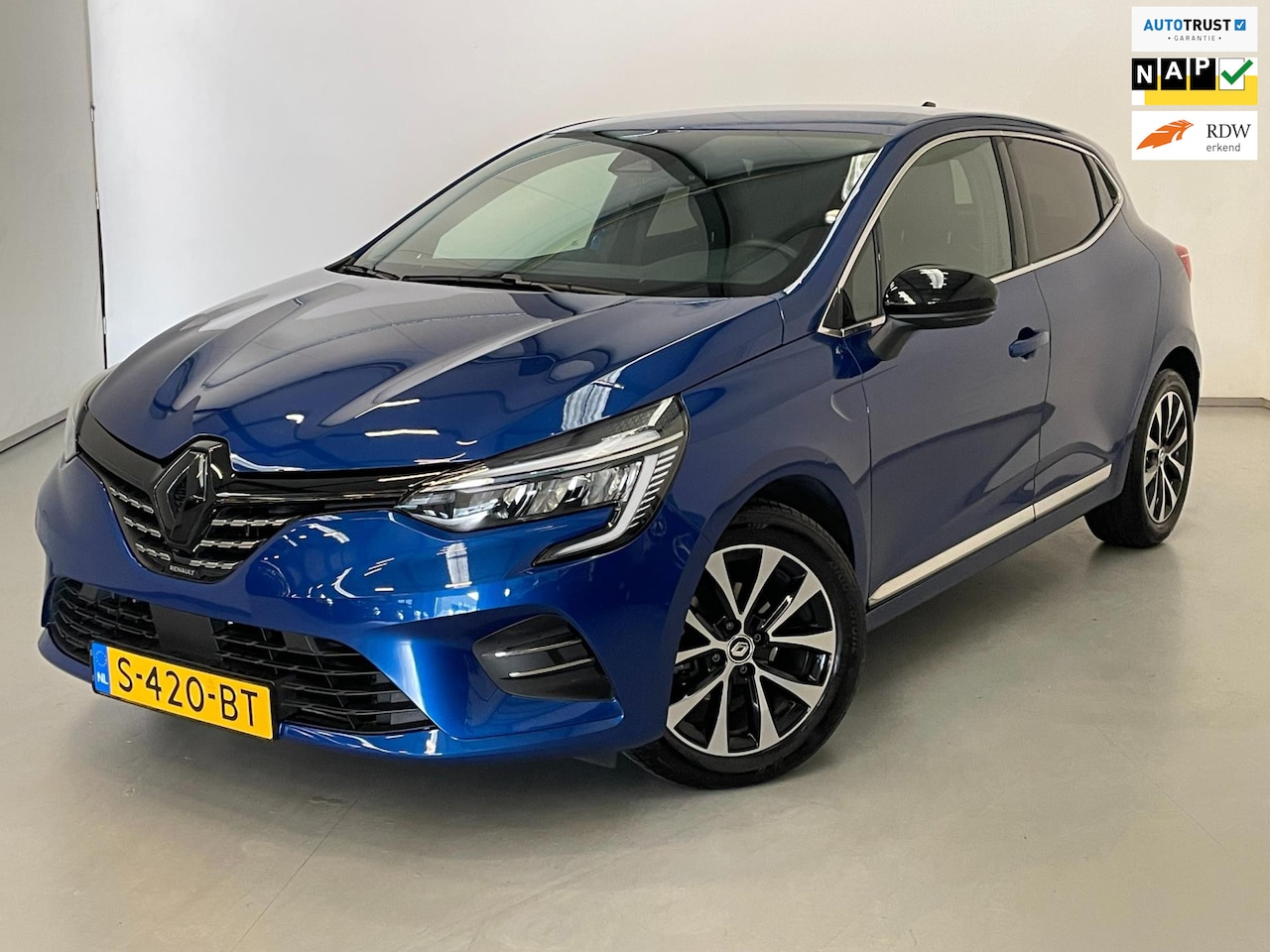 Renault Clio - 1.0 TCe 90 Techno / CarPlay / BTW / Stuurverwaming - AutoWereld.nl