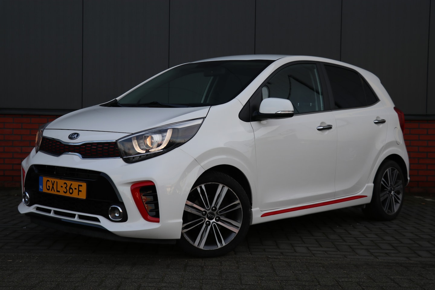 Kia Picanto - 1.2 CVVT DynamicPlusLine GT-line vol automaat | camera | apple carplay | - AutoWereld.nl