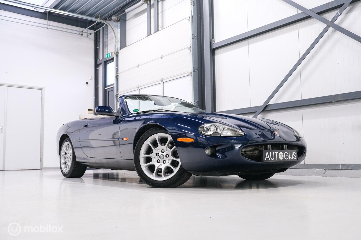 Jaguar XKR - 4.0 V8 Convertible | A-Z onderhouden | zeer mooi | Supercharger | - AutoWereld.nl