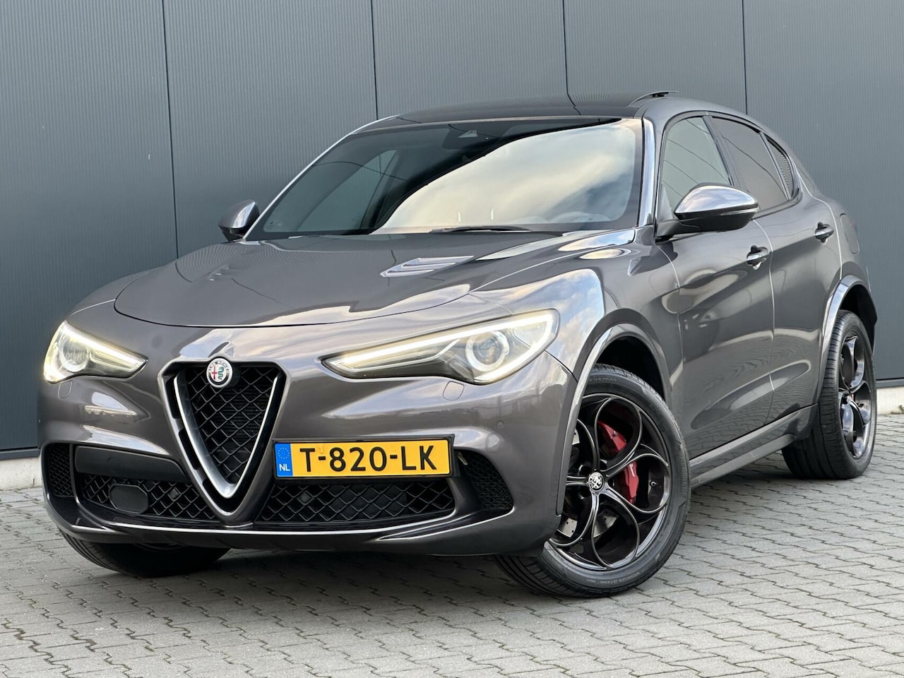 Alfa Romeo Stelvio - 2.9 V6 AWD Quadrifoglio 510PK - Pano - Harman/Kardon - Adaptive - AutoWereld.nl