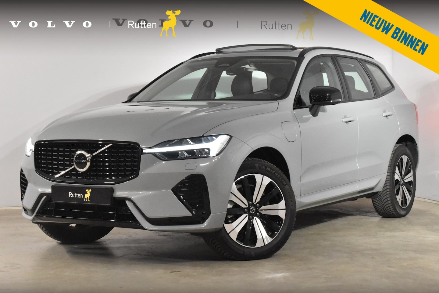 Volvo XC60 - T6 350PK Long Range AWD Plus Dark / Panoramadak / Lighting Pack / Lederen bekleding / Goog - AutoWereld.nl