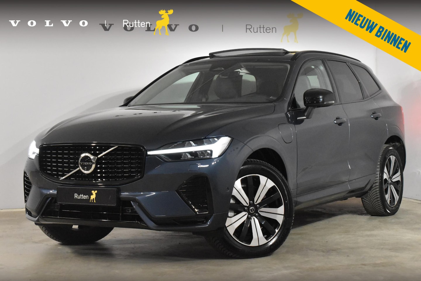 Volvo XC60 - T6 350PK Long Range AWD Plus Dark / Panoramadak / Lighting Pack / Extra getint glas / 360 - AutoWereld.nl