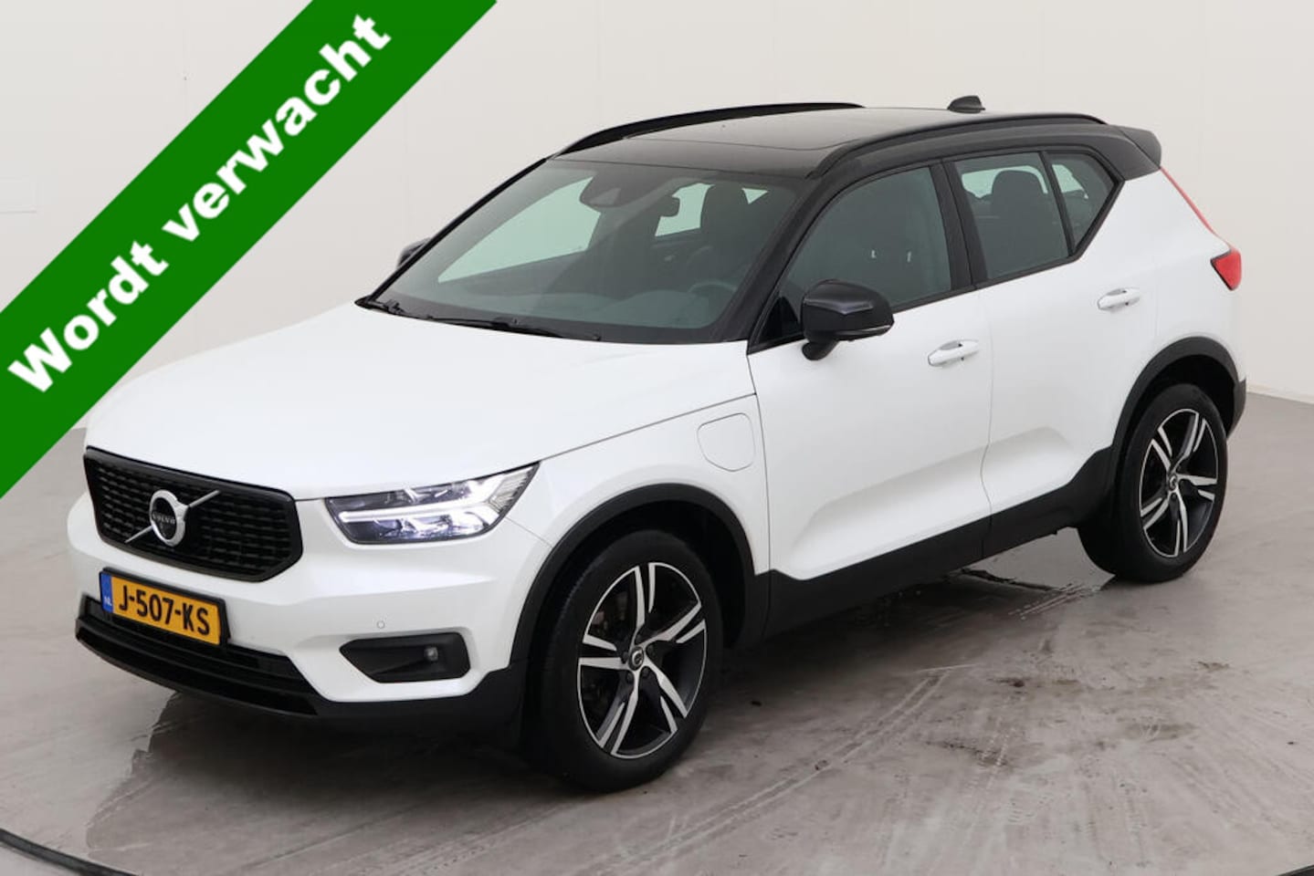 Volvo XC40 - 1.5 T5 Recharge R-Design NL AUTO | VOL LEDER | PANORAMADAK | STOELVERW | ELEKTRISCHE KLEP - AutoWereld.nl