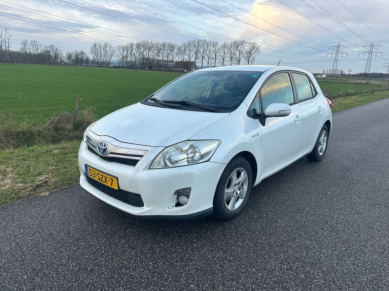 Toyota Auris - 1.8 Full Hybrid Aspiration DEALER ONDERHOUDEN / 2e EIGENAAR / NAP ! - AutoWereld.nl