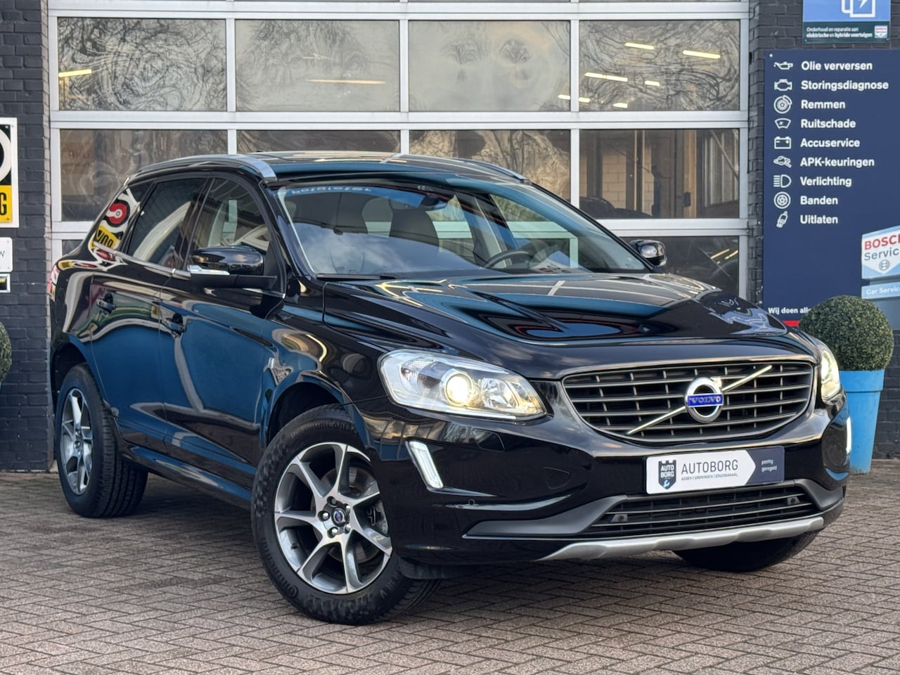 Volvo XC60 - 2.0 T5 FWD Ocean Race | Trekhaak Afneembaar | Panoramadak | Eerste Eigenaar | Rijklaar + 1 - AutoWereld.nl