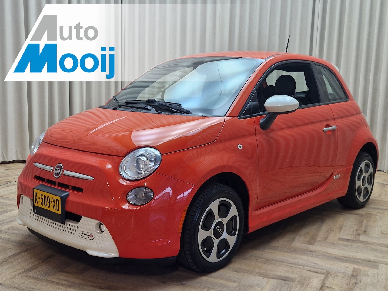 Fiat 500e - 24kwh *Apple-Carplay* Stoelverwarming / 1/2 Leder / ECC Clima / Cruise Control / 15'' LMV - AutoWereld.nl