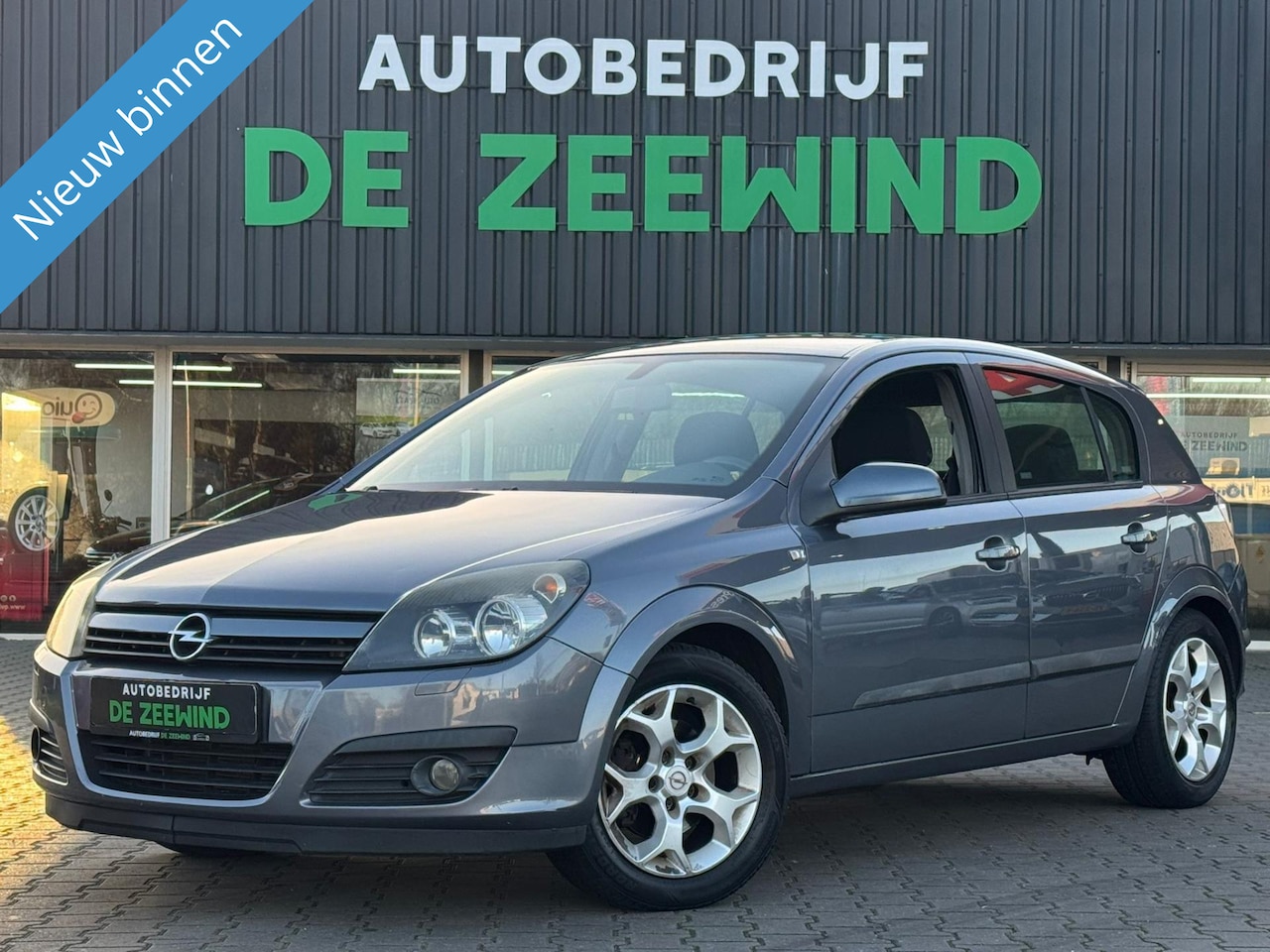 Opel Astra - 1.8 Sport|airco|sport|Rijklaar - AutoWereld.nl