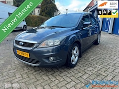 Ford Focus - 1.6Titanium|Trekhaak|Airco|Cruise|Dealer onderhou