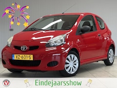 Toyota Aygo - 1.0-12V Access/ Radio-CD+AUX/ Stuurbekr/ Airbags/ Bumpers in Kleur/ Deelbare Achterbank