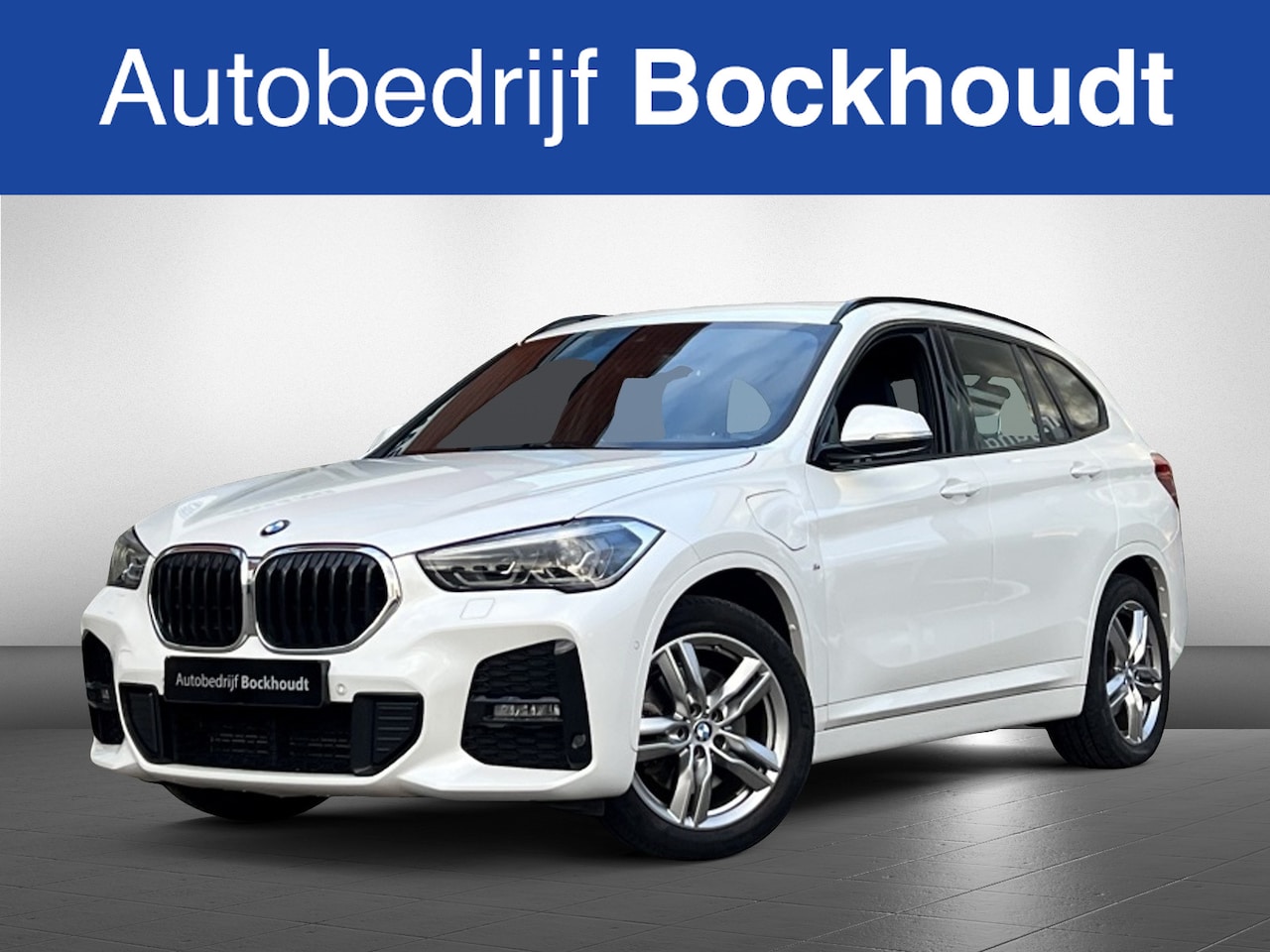 BMW X1 - xDrive25e High Exec. | M-Sport | Navi | Stoelverwarming - AutoWereld.nl