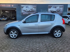 Dacia Sandero Stepway - 1.6 - 49.594 Kilometer dealer onderhouden n.a.p - Airco - Elektrisch pakket - L.m velgen