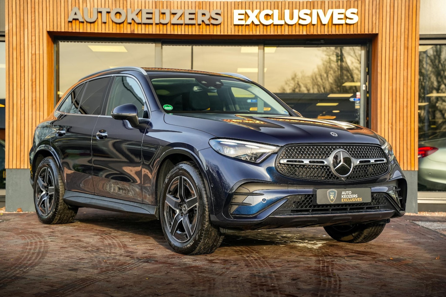 Mercedes-Benz GLC-klasse - 400e 4MATIC AMG Line Burmester 360 Cam Panodak HUD Achteras meesturend Trekhaak Leer Alcan - AutoWereld.nl