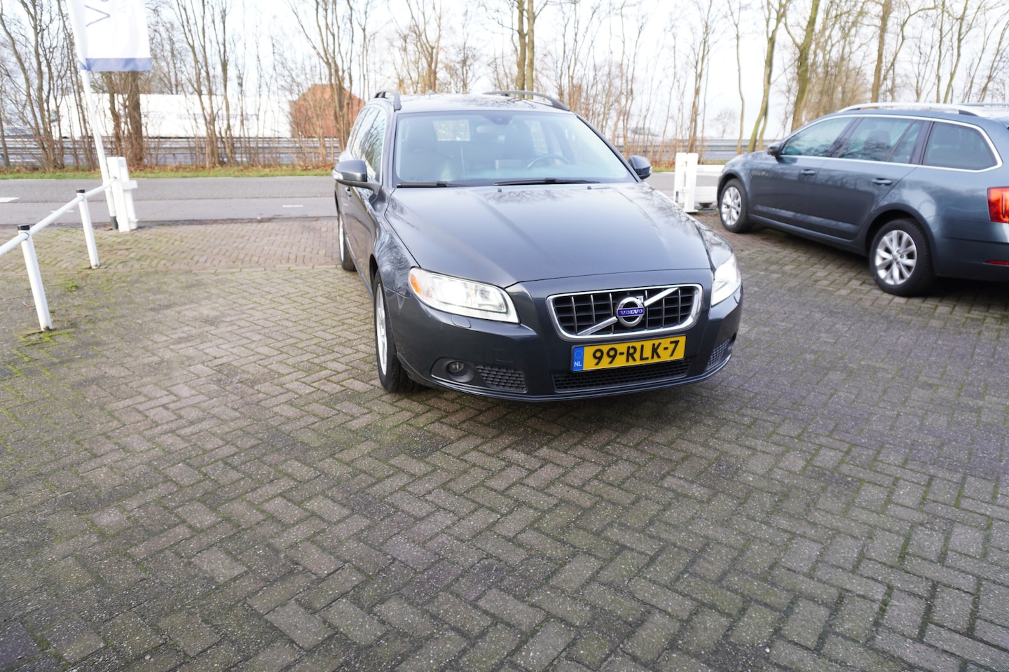 Volvo V70 - 1.6 T4 Limited Edition TREKHAAK CRUISE STOELVERWARMING NAVI - AutoWereld.nl