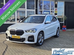 BMW X1 - sDrive20i Business Edition Plus M-SPORT NL-AUTO PANO TREKH