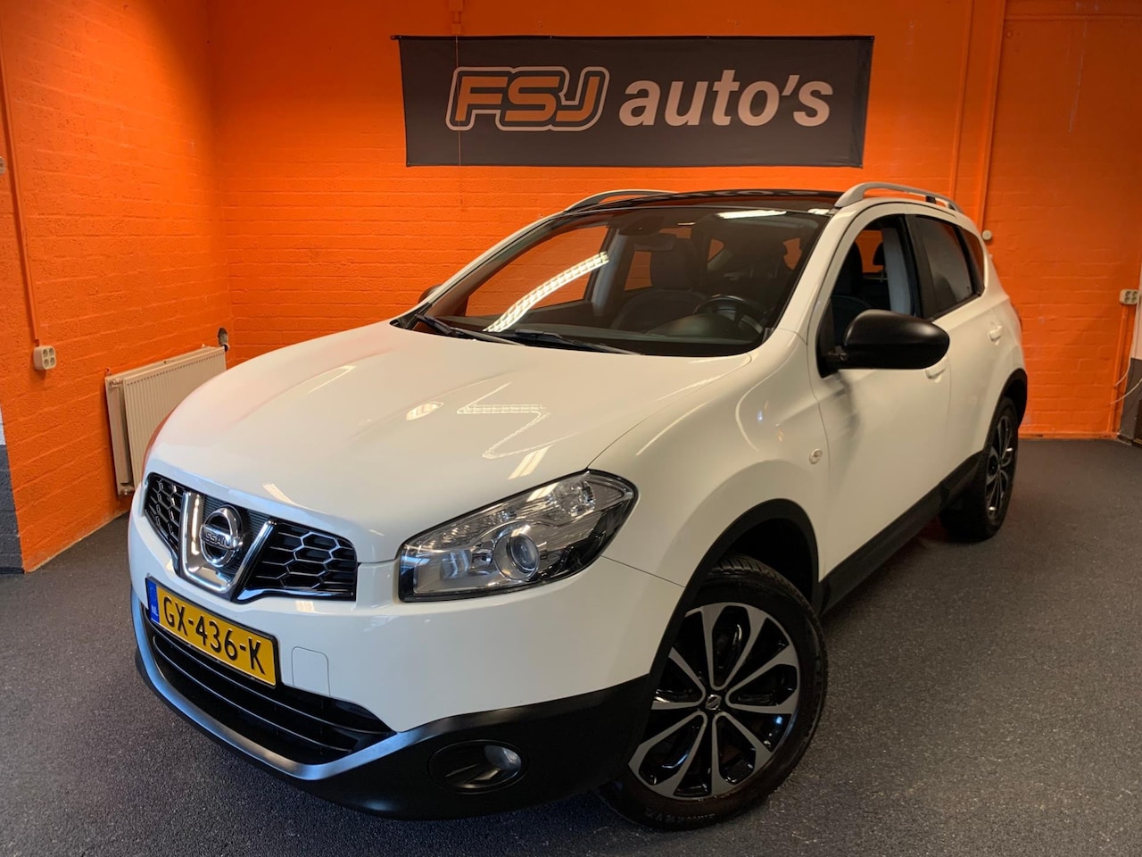 Nissan Qashqai - 2.0 / CONNECT EDITION / NAVI / PANO / AIRCO!! - AutoWereld.nl