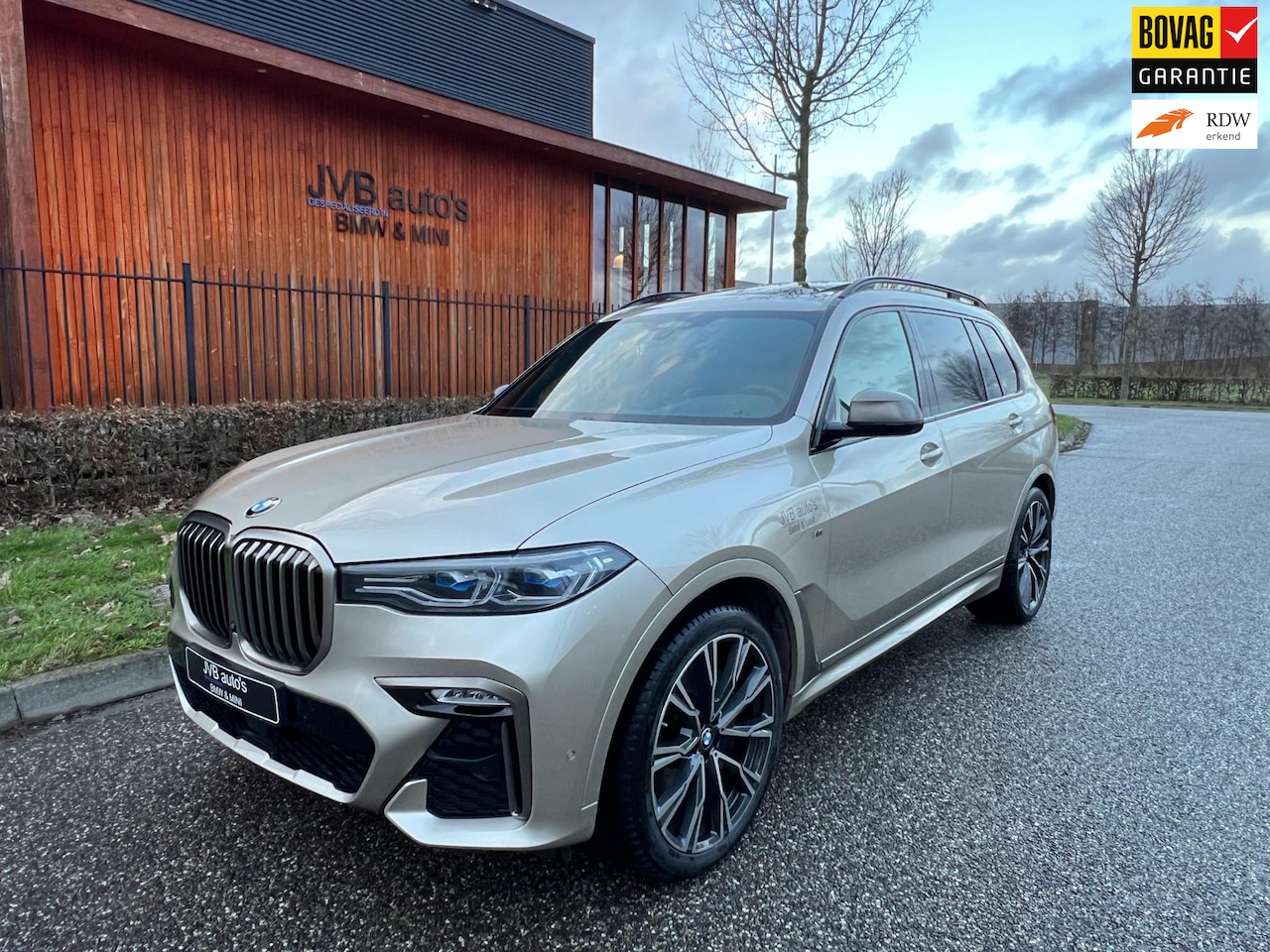 BMW X7 - M50d G05 G07 Grijs kenteken, individual, 3500kg trekhaak, B&W - AutoWereld.nl