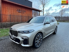 BMW X7 - M50d G07 Grijs kenteken, individual, 3500kg trekhaak, B&W