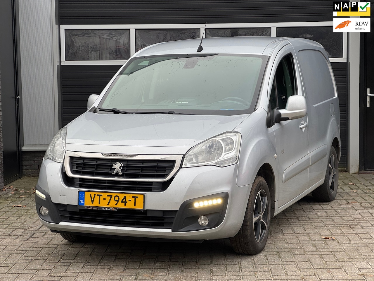 Peugeot Partner - 120 1.6 BlueHDi 100 L1 Première S&S Navi, Airco, NAP - AutoWereld.nl