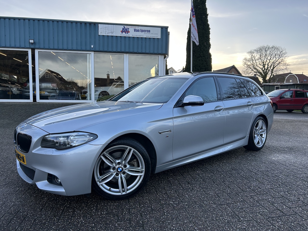 BMW 5-serie Touring - 520i M Sport Edition High Executive Pano, org. Ned auto - AutoWereld.nl