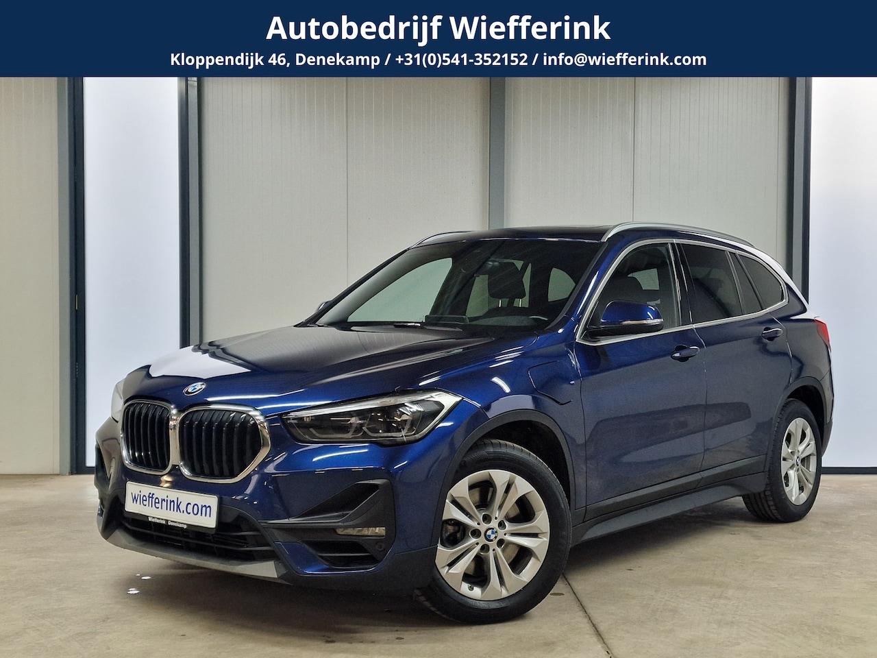 BMW X1 - xDrive25e High Executive Leder Pano Hud Trekhaak - AutoWereld.nl