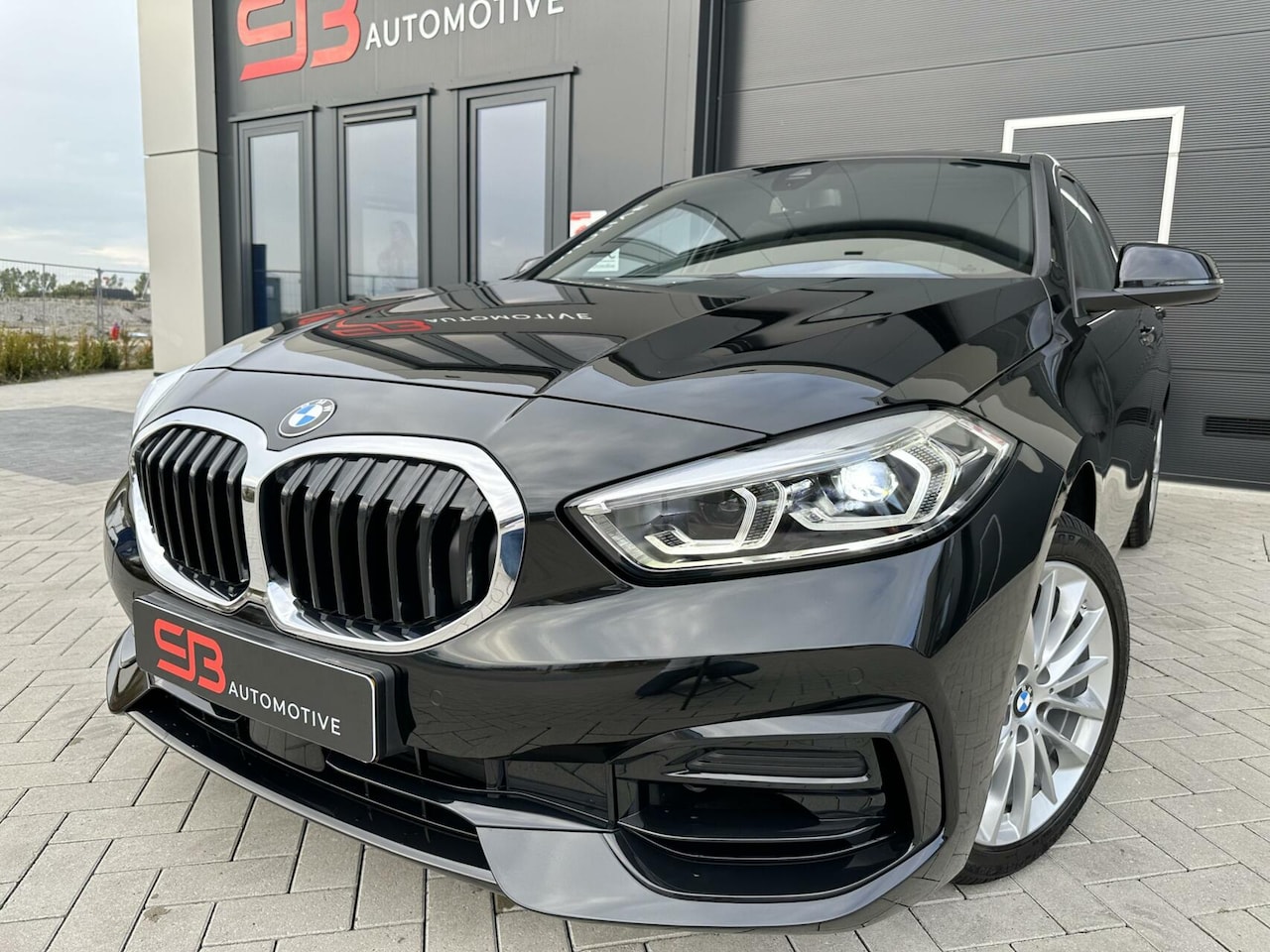 BMW 1-serie - 116i 2023 Sport Line PANO VEEL OPTIES! - AutoWereld.nl