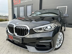 BMW 1-serie - 116i 2023 Sport Line PANO VEEL OPTIES