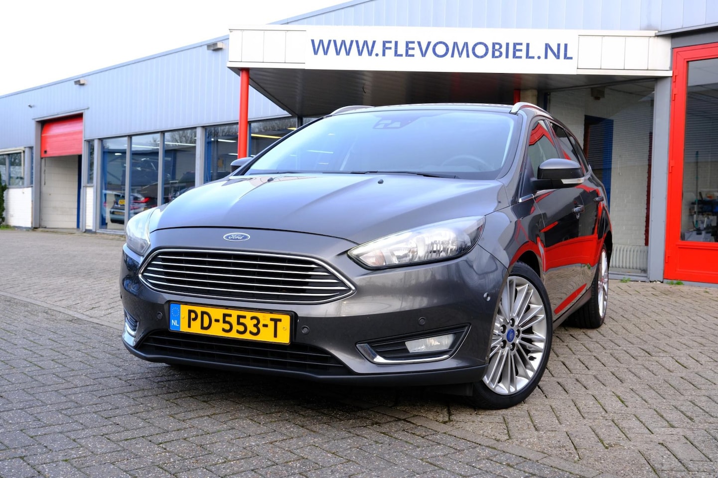 Ford Focus Wagon - 1.5 TDCI Titanium. Clima|Nav|LMV|Stoelverw - AutoWereld.nl