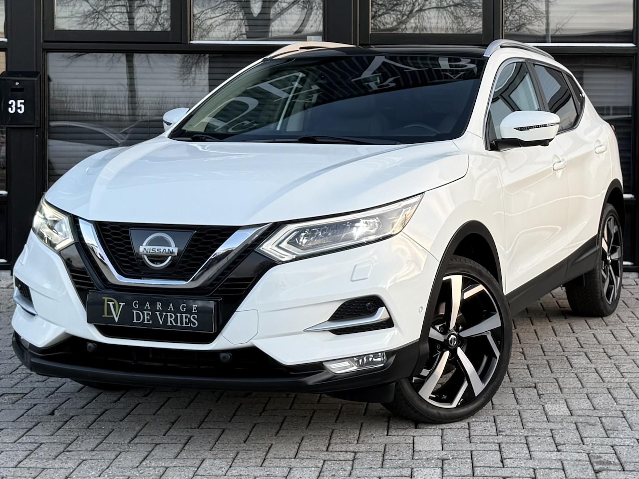 Nissan Qashqai - 1.2 Tekna + Panoramadak Leder 360 Camera Garantie - AutoWereld.nl