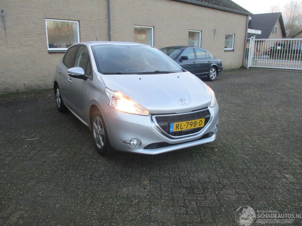 Peugeot 208 - 1.2 Active 5DRs - AutoWereld.nl