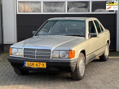 Mercedes-Benz 190-serie - 2.0 E Automaat Oltimer